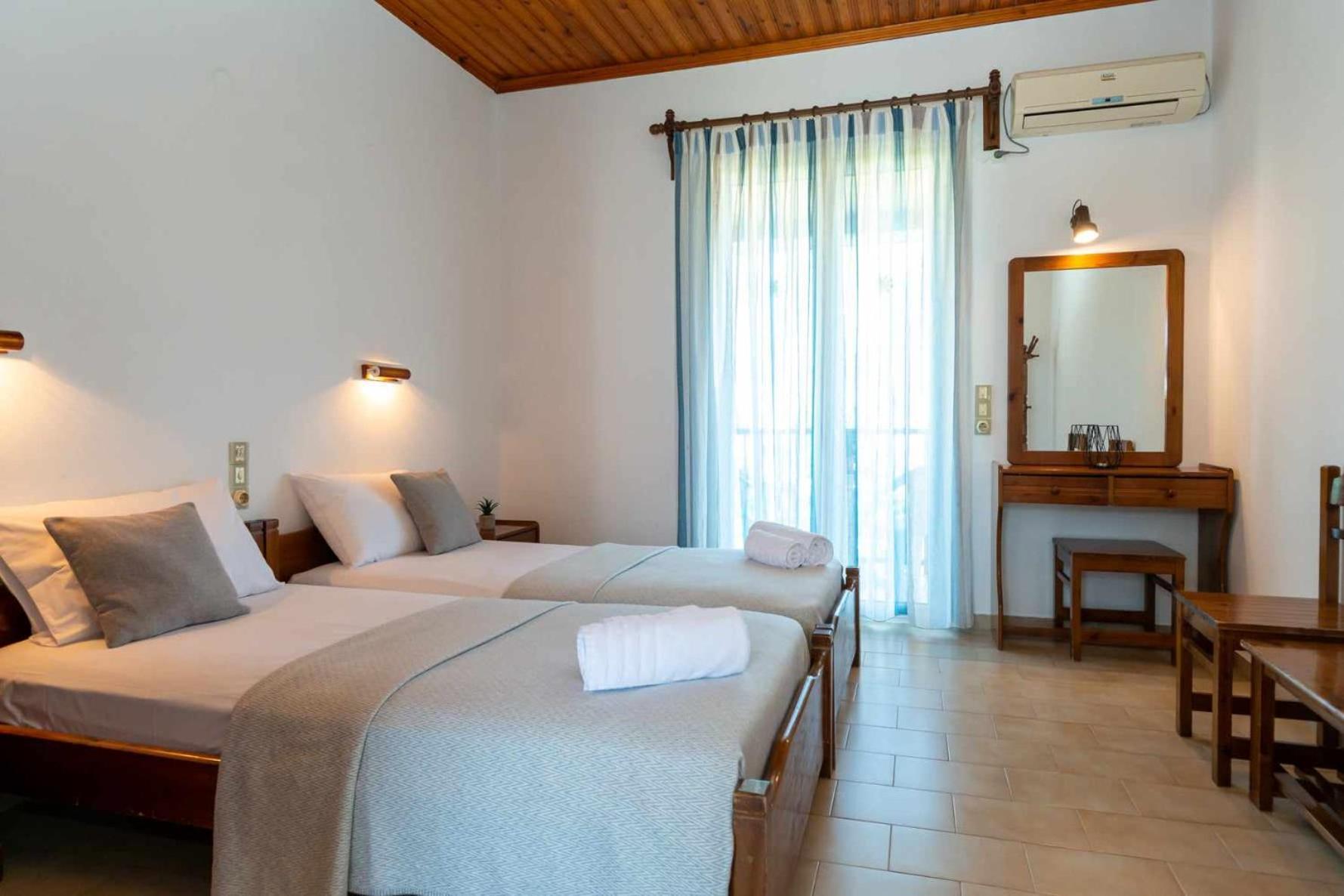 Periyali Studios Laganas Extérieur photo